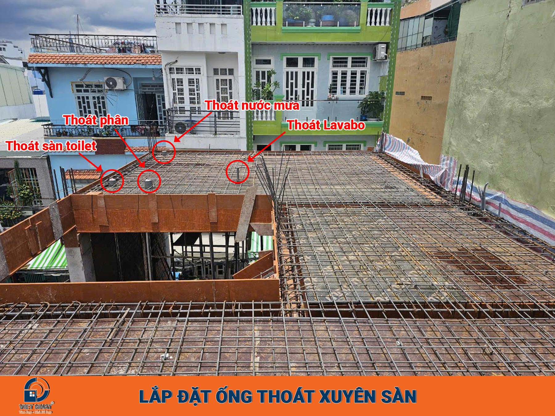 Lắp đặt ống thoát xuyên sàn