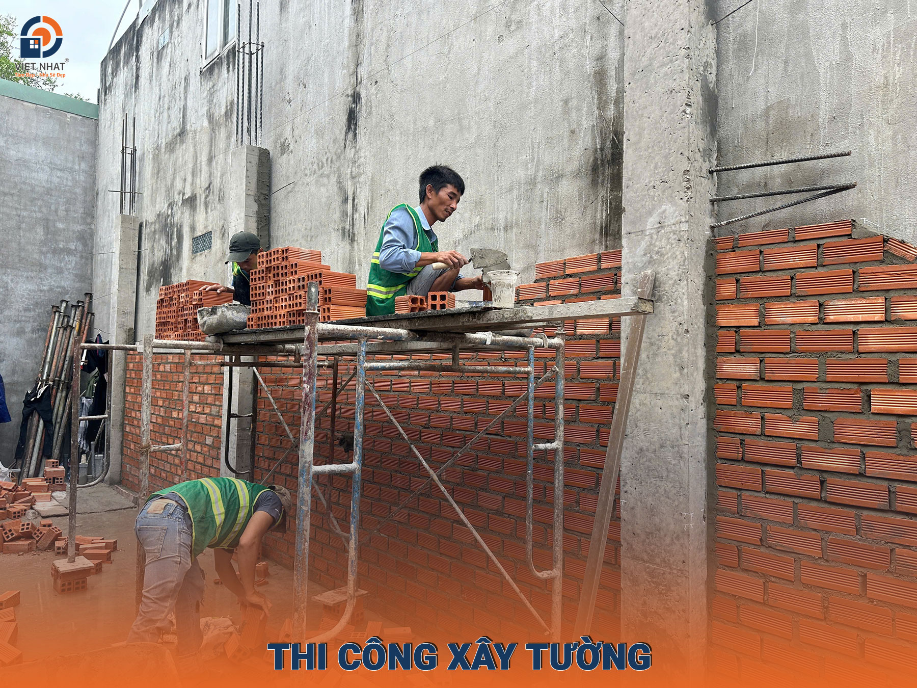 Thi công xây tường gạch