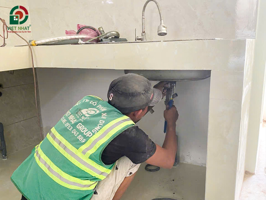 Hình ảnh thi công lắp đặt thiết bị bếp