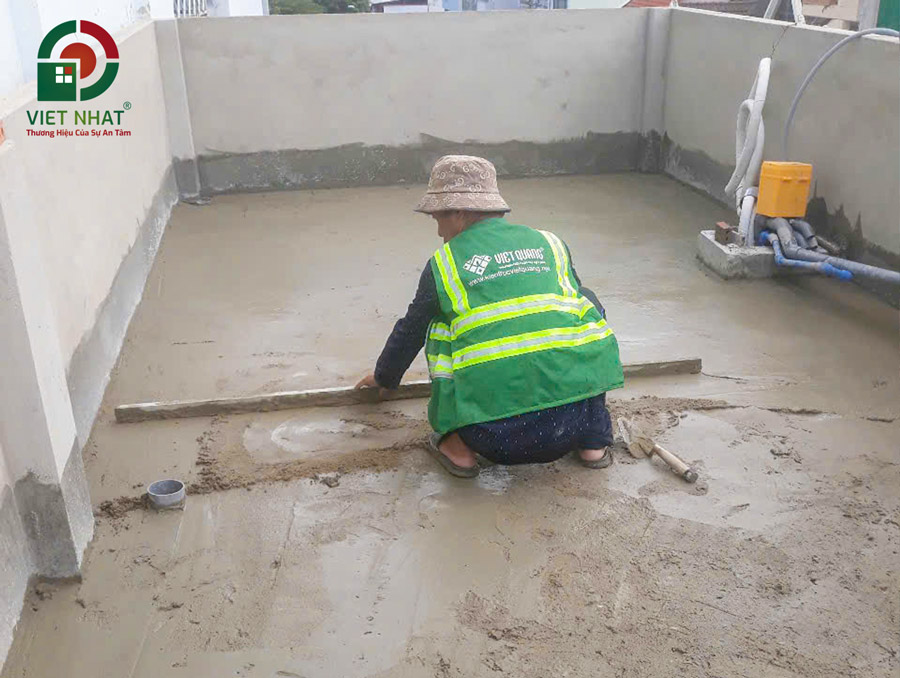 Hình ảnh thi công chà láng sàn sân thượng