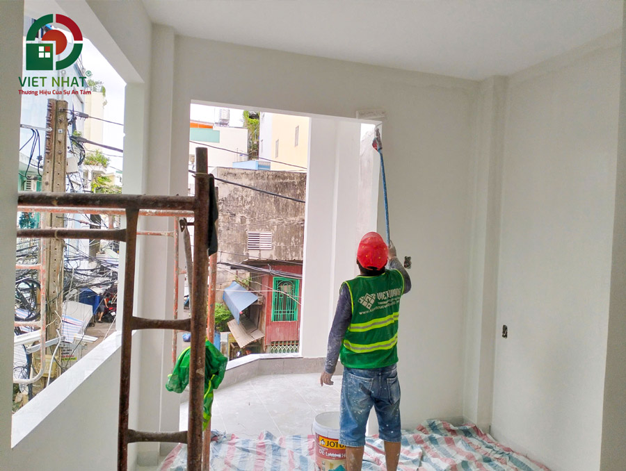 Hình ảnh thi công lăn sơn tường