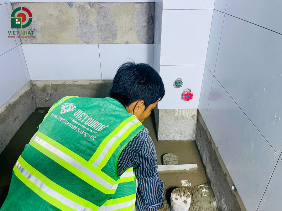 Hình ảnh thi công tráng nền ốp gạch