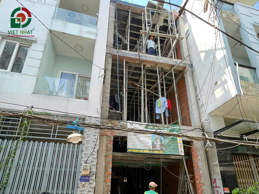Hình ảnh tiến độ thi công lầu 2 nhà 3 tầng