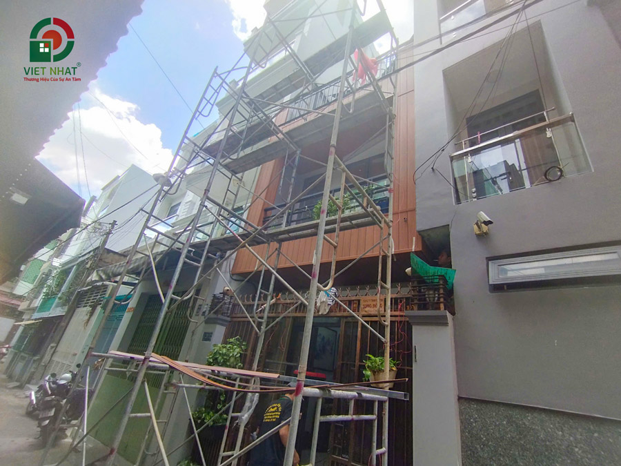 Hình ảnh thi công sửa chữa mặt tiền nhà 2 tầng