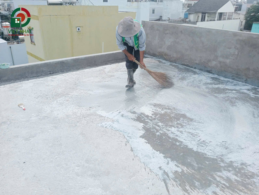 Hình ảnh thi công chông thấm sân thượng