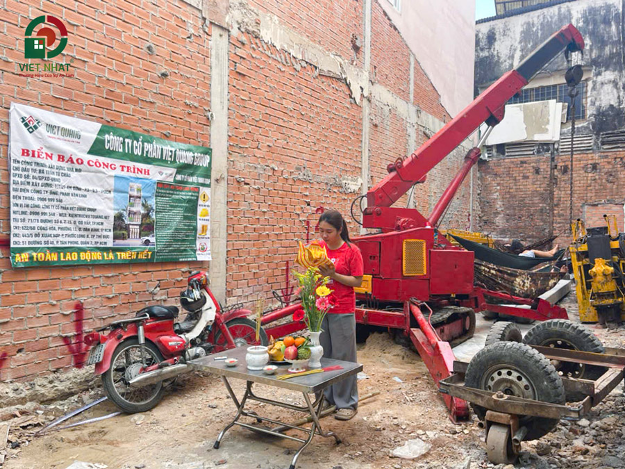 Khởi công xây dựng nhà Chị Hồng ở Quận 5