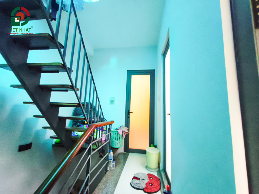 Hình ảnh bàn giao hành lang cầu thang bộ lầu 2