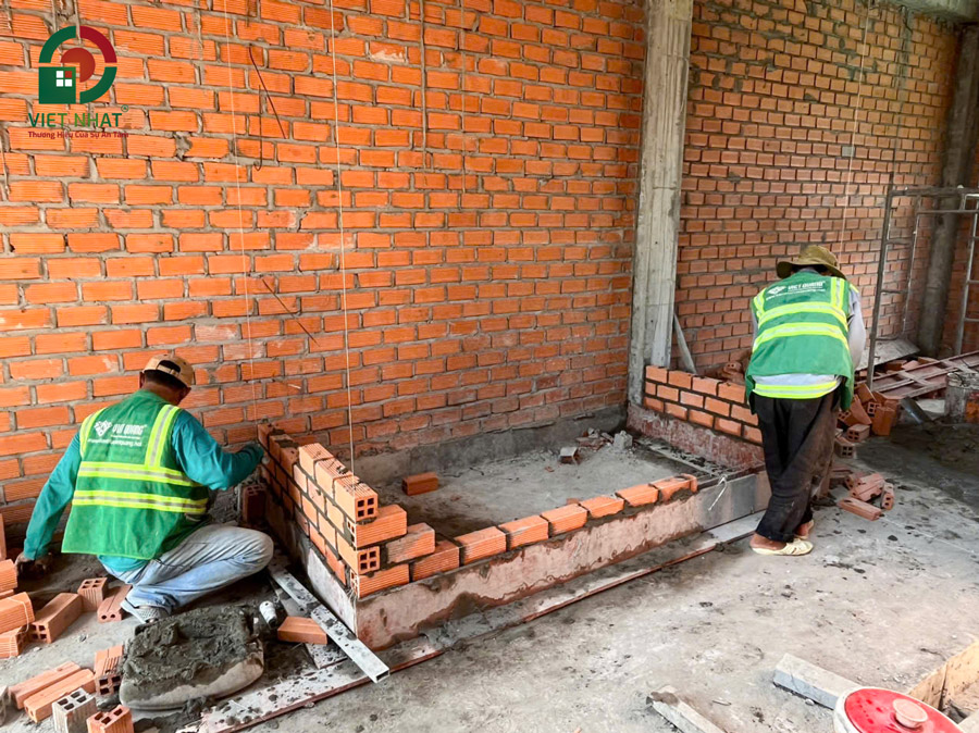 Hình ảnh thi công xây tường ngăn phòng