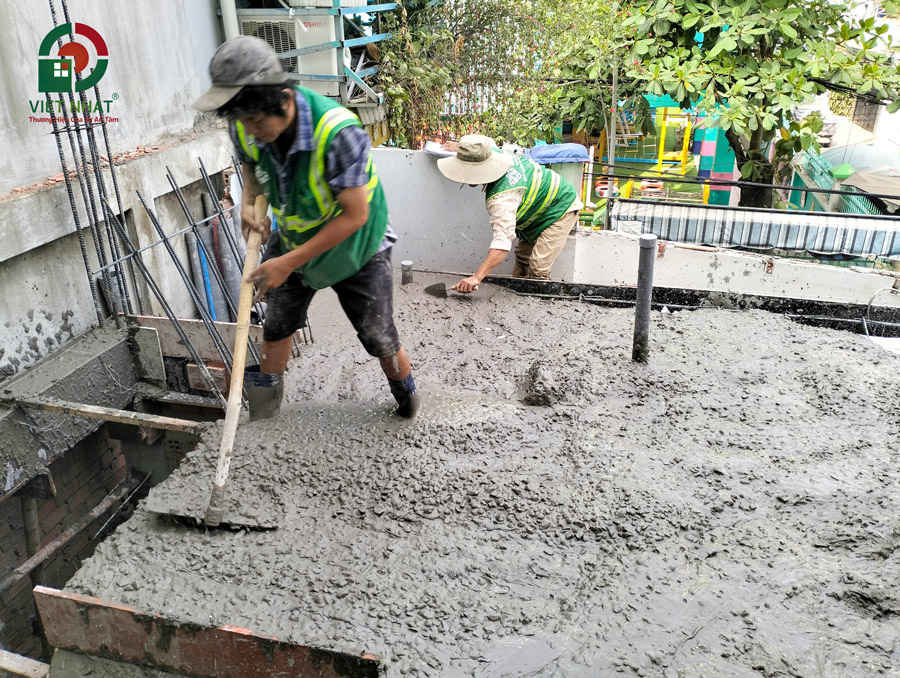 Hình ảnh thi công đổ bê tông sàn tầng 2