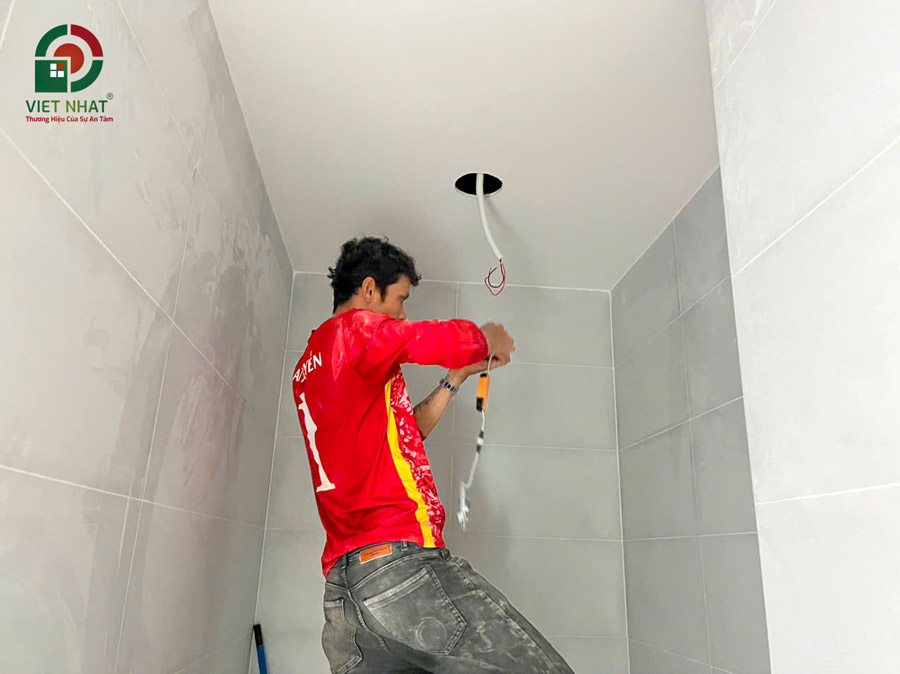 Hình ảnh thi công lắp đặt thiết bị chiếu sáng