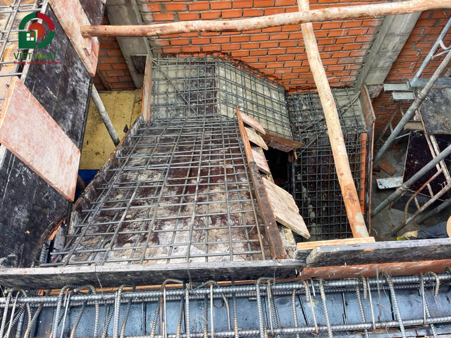 Hình ảnh thi công sắt thép đà kiềng cầu thang bộ