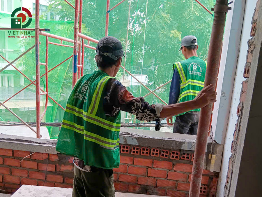 Hình ảnh thi công xây tường bao mặt tiền