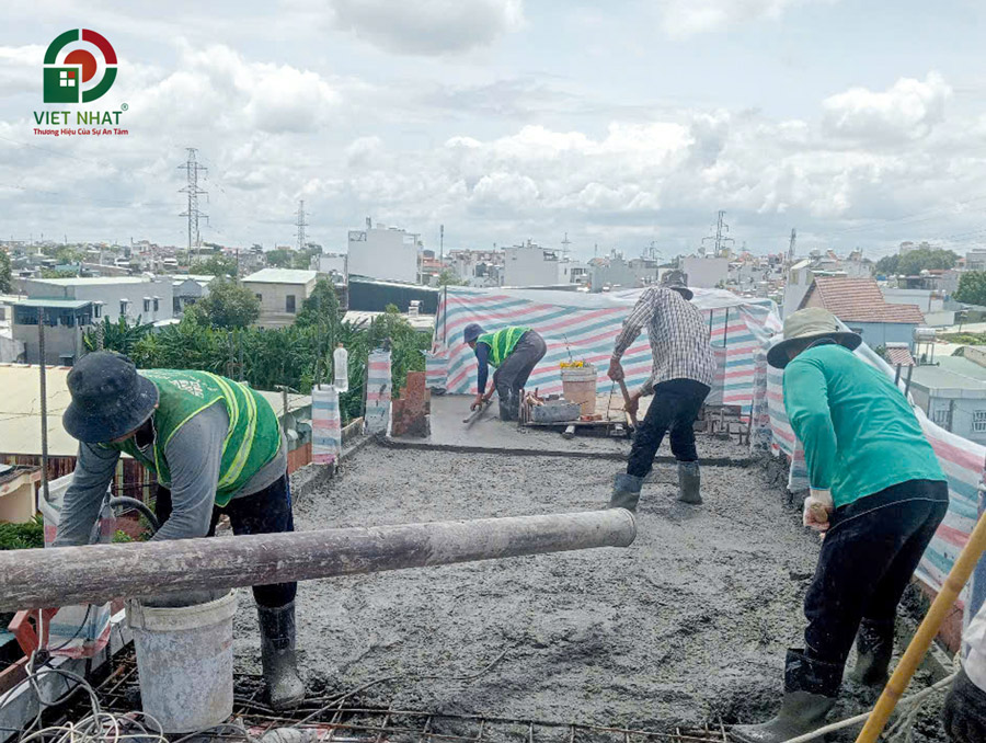 Hình ảnh thi công đổ bê tông sàn mái
