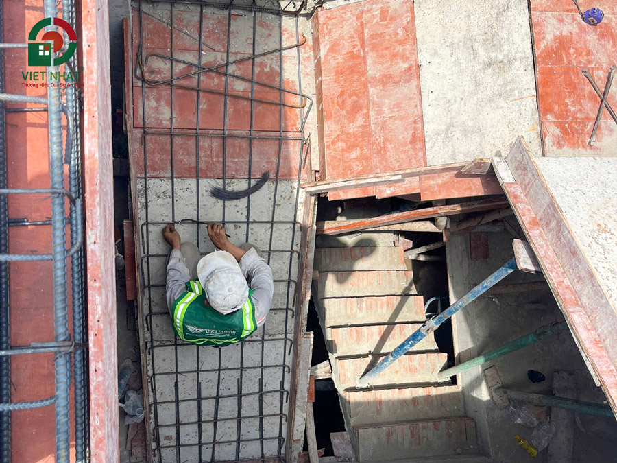 Hình ảnh thi công thép cầu thang