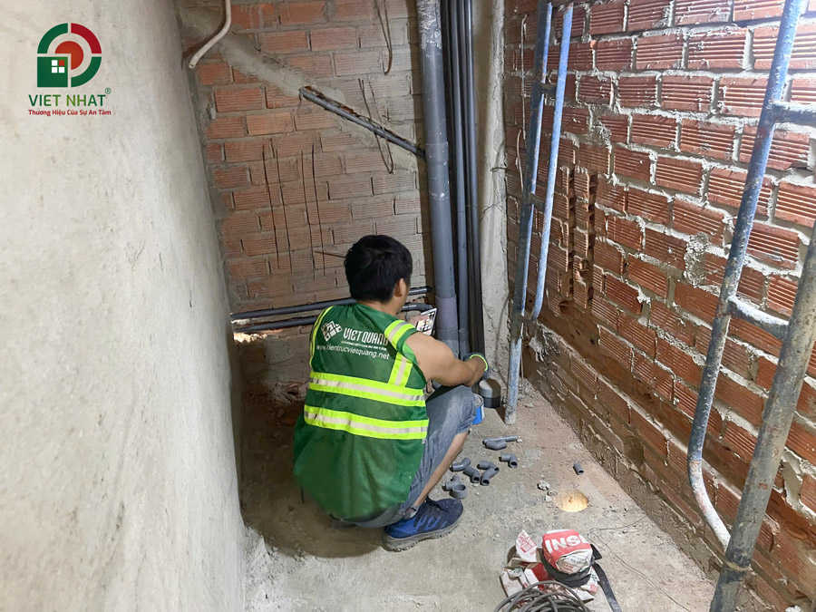Hình ảnh thi công lắp đặt ốp cấp thoát nước