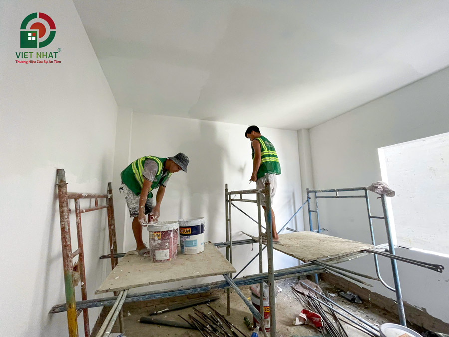 Hình ảnh thi công lăn sơn nước