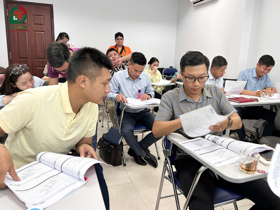 Tóm tắt và kiểm tra kiến thức sau khóa đào tạo kỹ năng