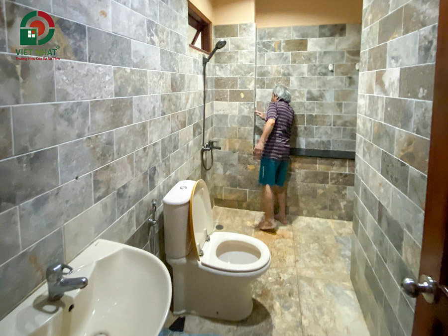 Hình ảnh hiện trạng phòng vệ sinh