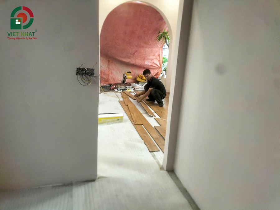 Hình ảnh thi công ốp lát sàn nhựa giả gỗ