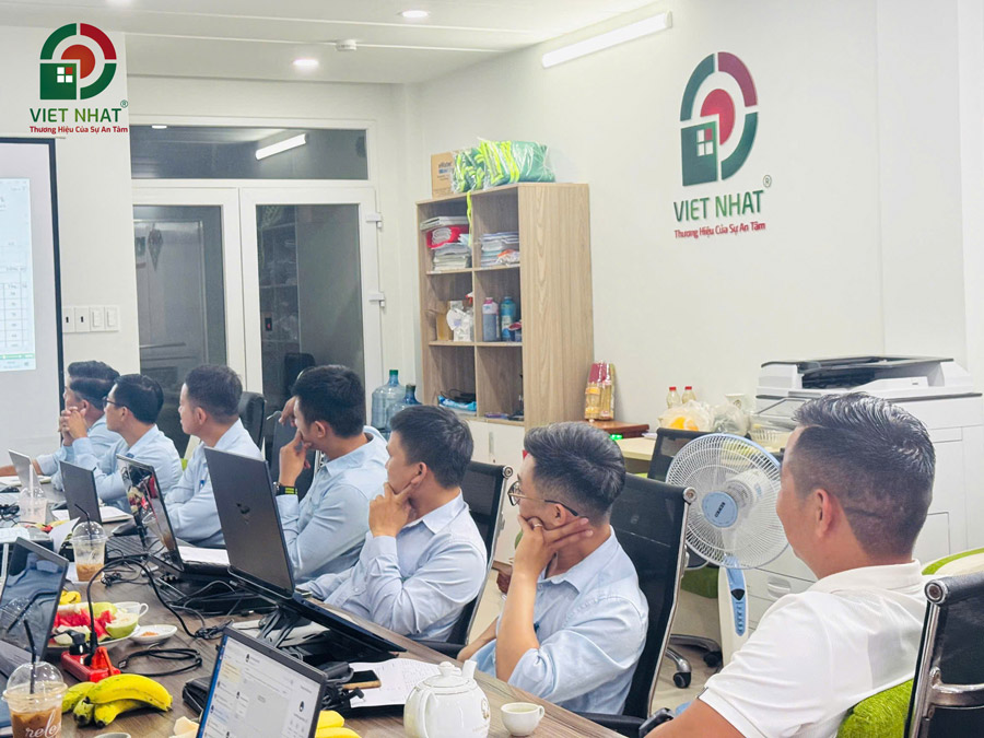 Hình ảnh Việt Nhật Group họp định kỳ tháng 08/2025