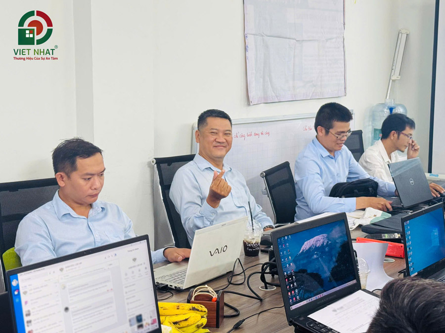 Hình ảnh Việt Nhật Group họp định kỳ tháng 08/2025