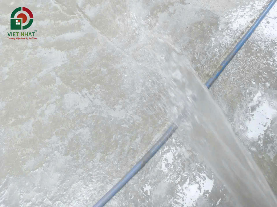 Hình ảnh bảo dưỡng sàn bê tông