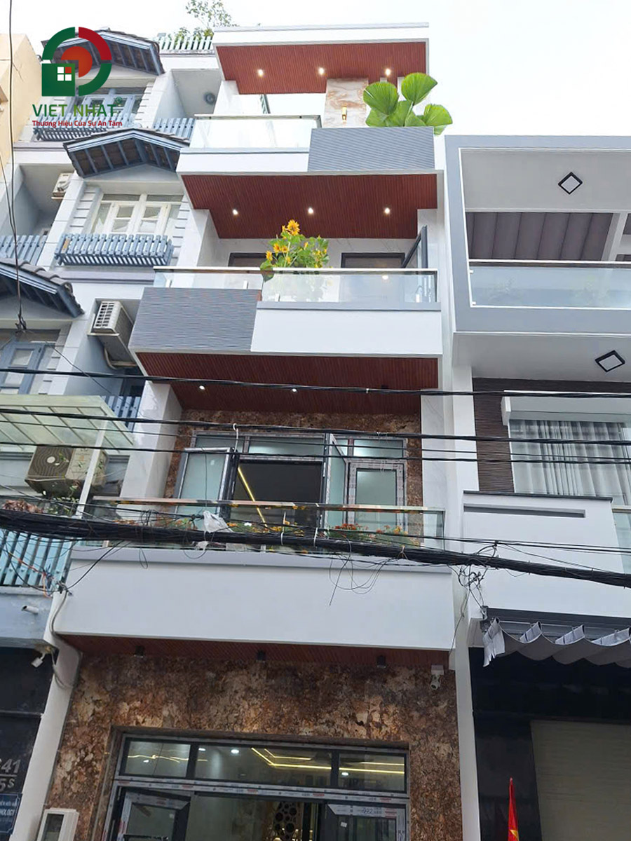 Hình ảnh bàn giao mặt tiền nhà 4 tầng