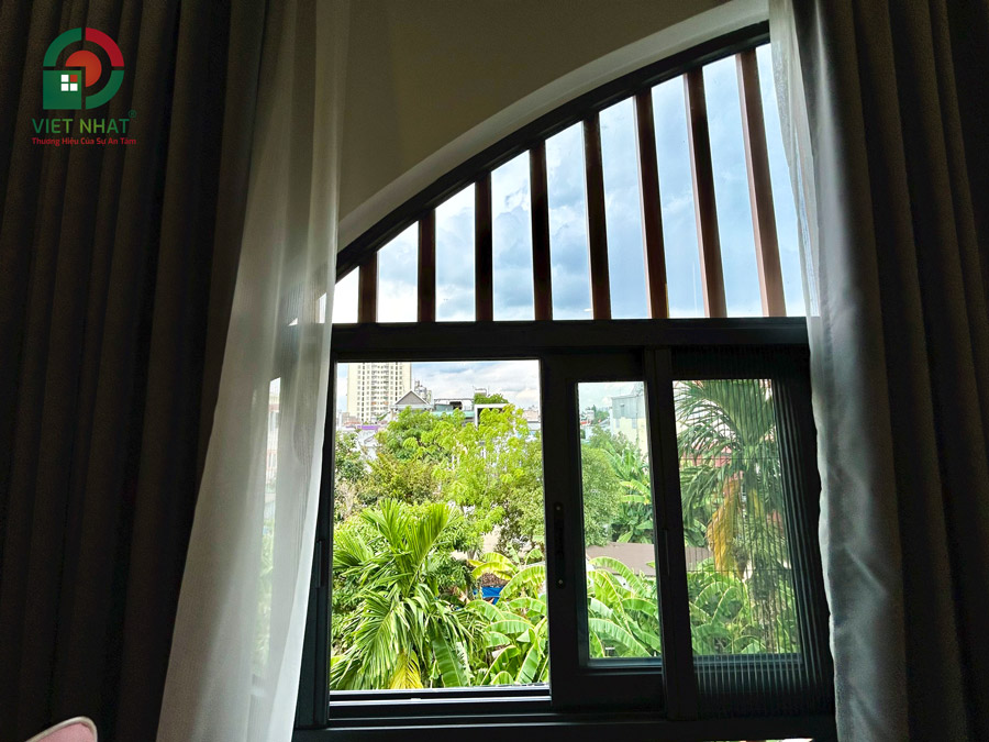Lắp rèm cửa, phim cách nhiệt cho kính
