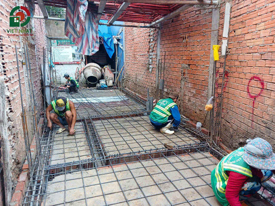 Hình ảnh thi công sắt thép đà kiềng móng nhà