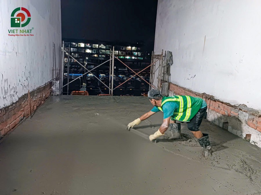 Hình ảnh thi công láng nền sàn lầu 2