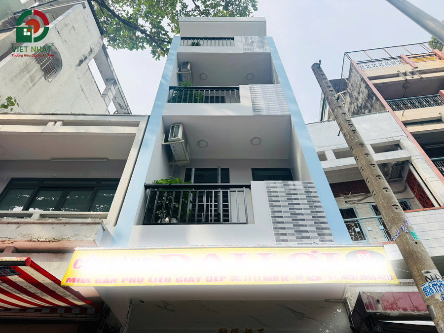 Hình ảnh bàn giao nhà 1 trệt 2 lầu tum sân thượng 5x20m