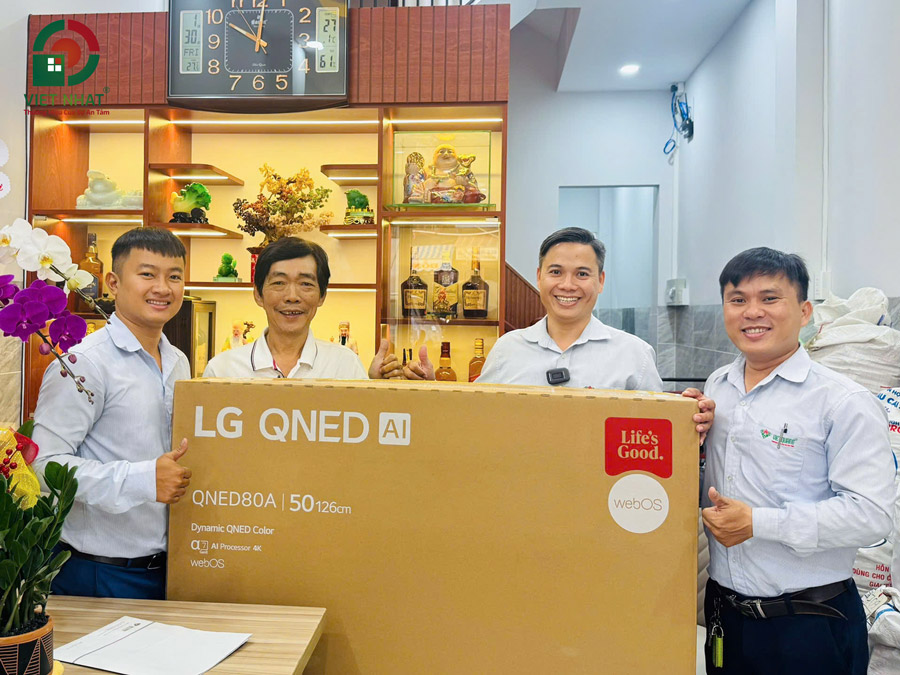 Hình ảnh bàn giao nhà Chú Liệt tại phòng khách
