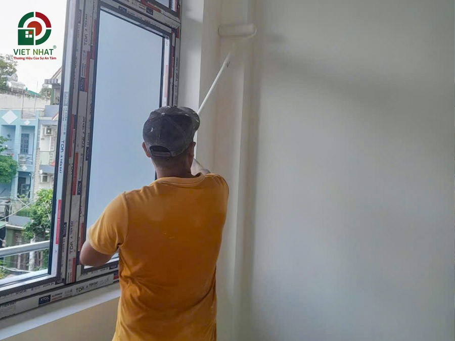 Hình ảnh thi công lăn sơn nước