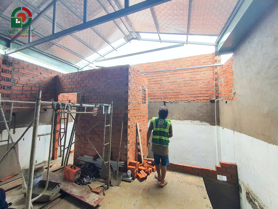 Hình ảnh thi công xây tường mới theo thiết kế