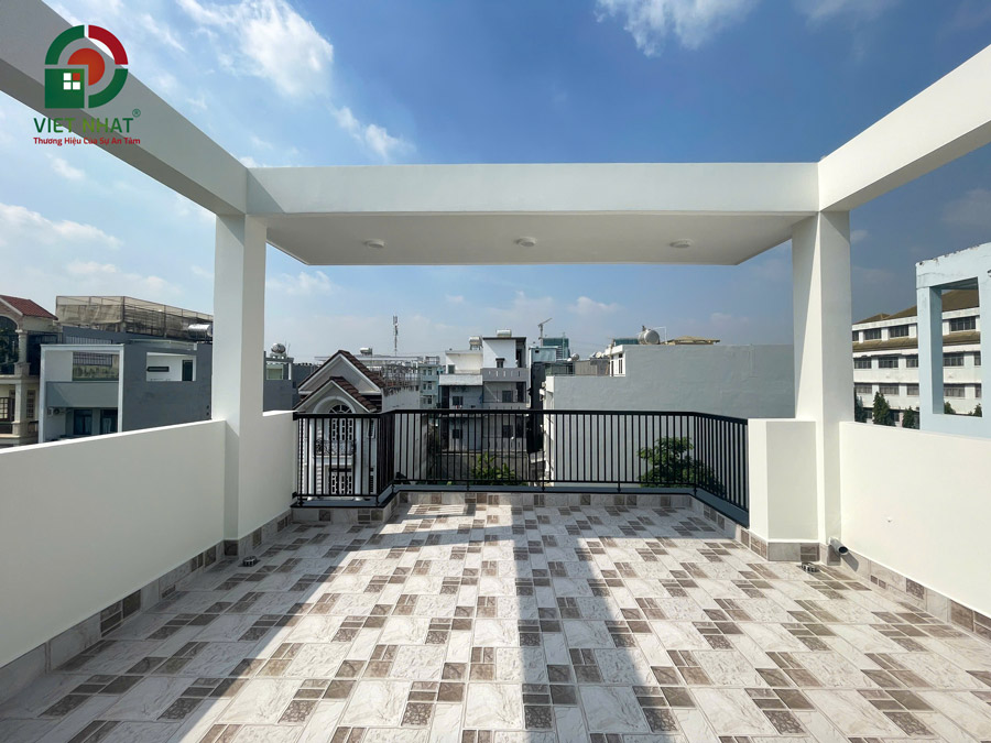 Hình ảnh bàn giao sân thượng