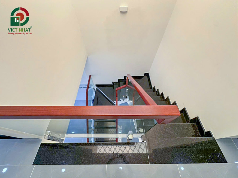 Hình ảnh bàn giao cầu thang bộ