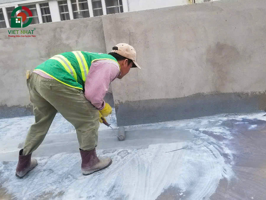 Hình ảnh thi công chống thấm sàn sân thượng