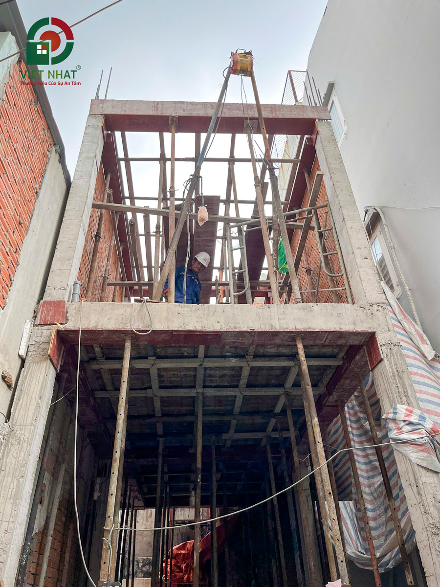 Hình ảnh thi công xây thô lầu 1