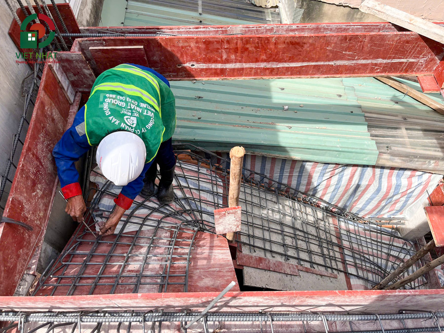 Hình ảnh thi công sắt thép cầu thang