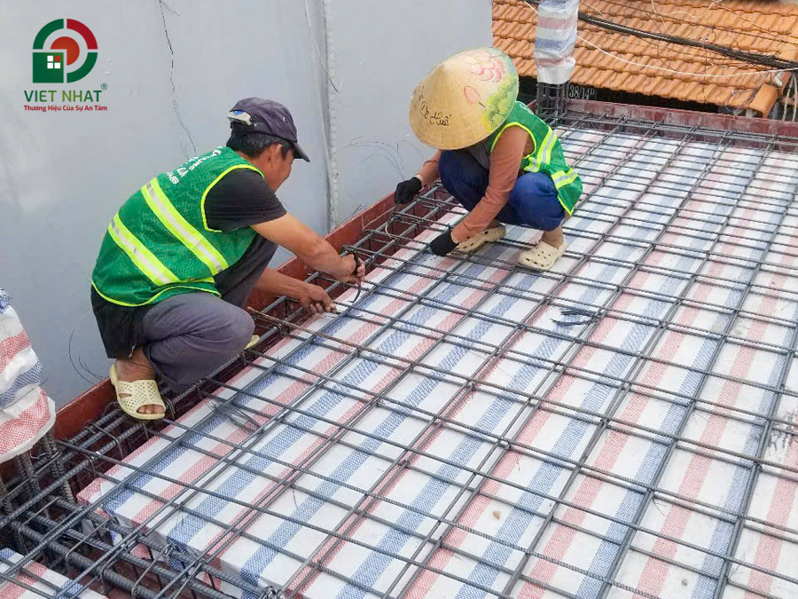 Hình ảnh thi công sắt thép sàn lầu 1