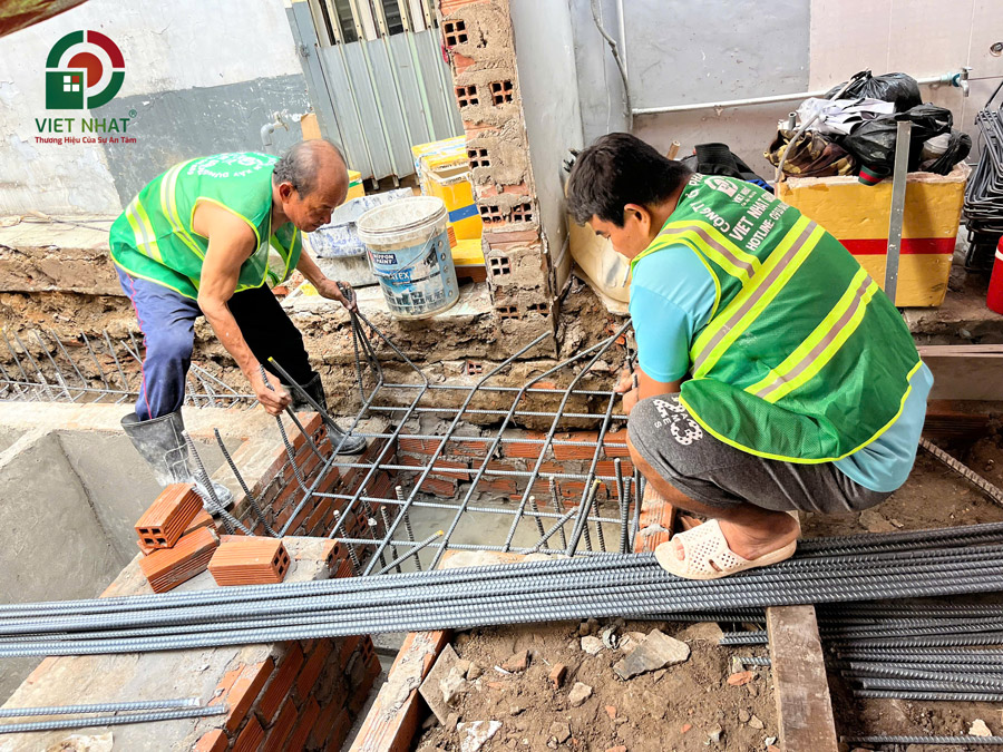 Hình ảnh thi công sắt thép giằng móng