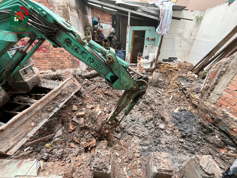 Hình ảnh thi công đào hố móng