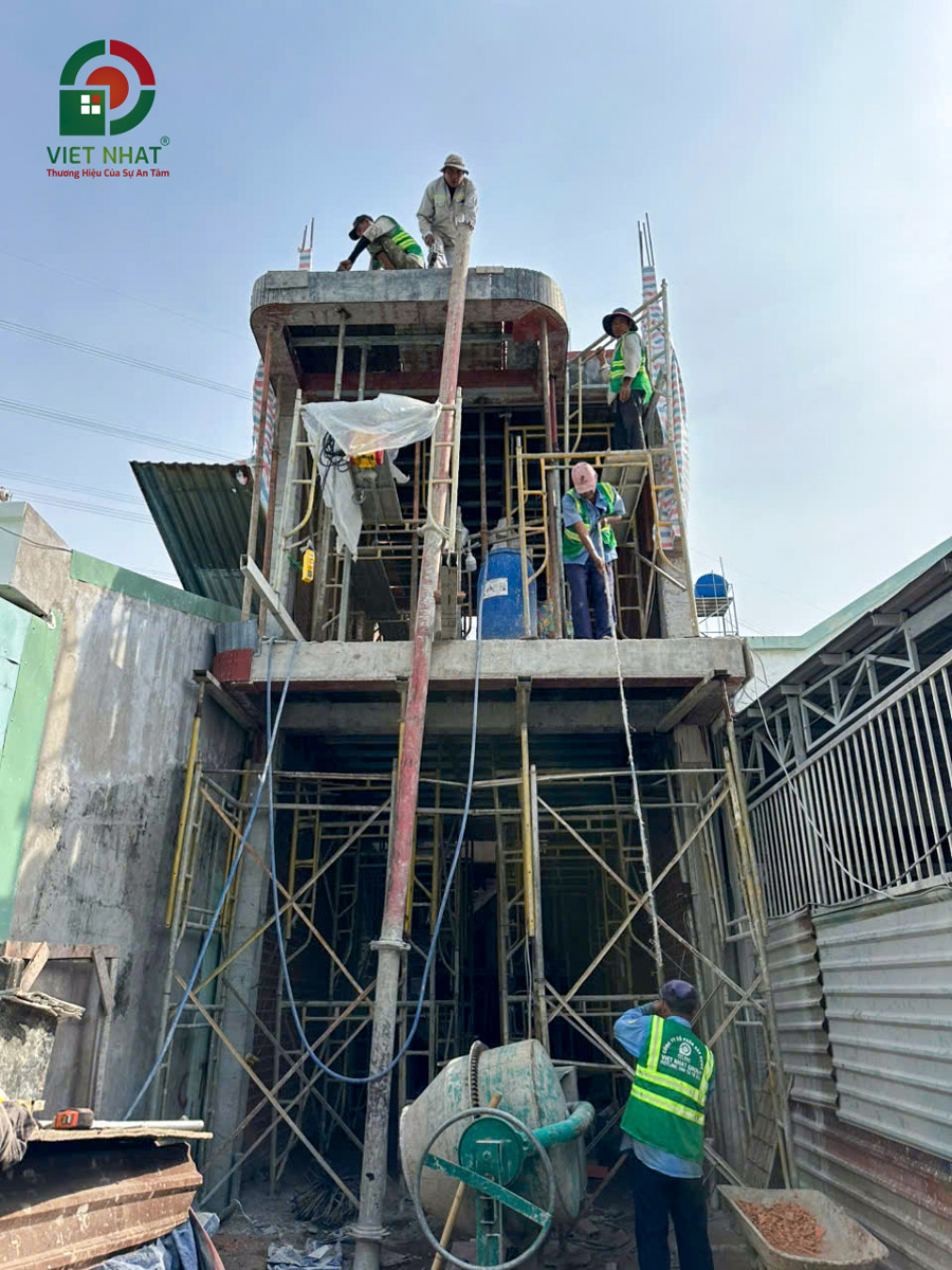 Hình ảnh tiến độ thi công lầu 2