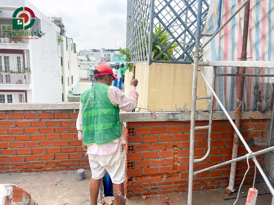 Tường nâng mái, tường sân thượng