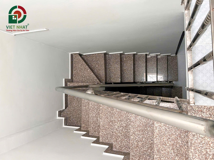 Hình ảnh bàn giao cầu thang bộ