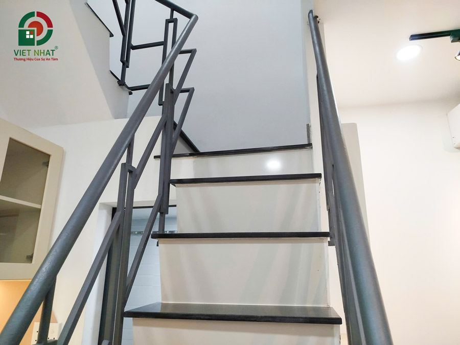 Hình ảnh bàn giao cầu thang bộ
