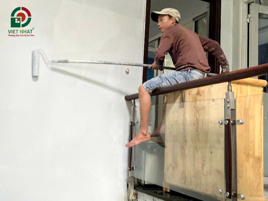 Hình ảnh thi công lăn sơn tường