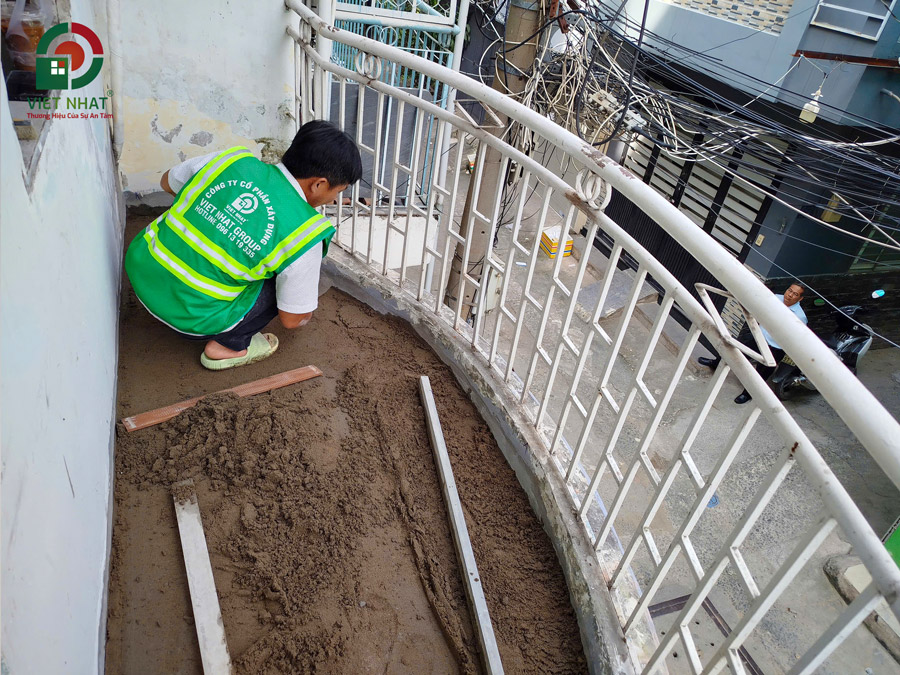 Hình ảnh thi công ốp lát ban công