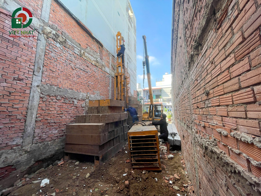 Hình ảnh thi công ép cọc bê tông cốt thép