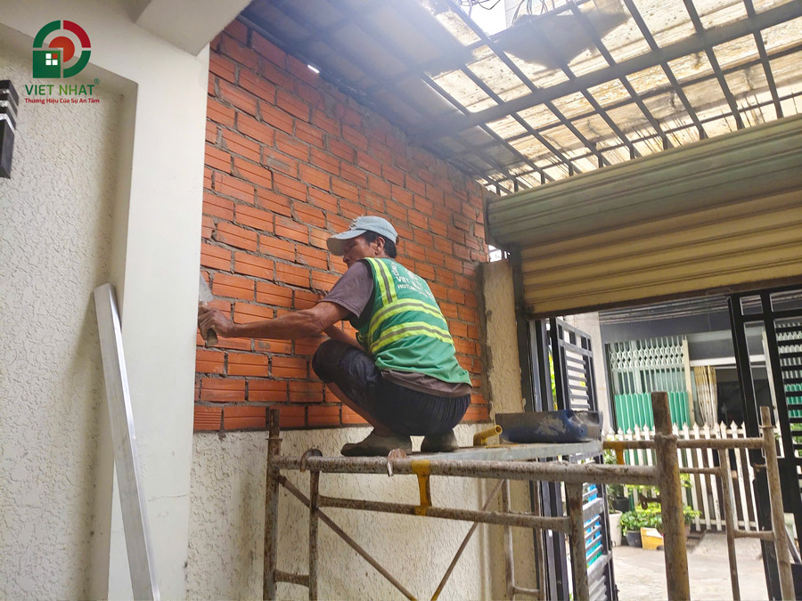 Hình ảnh thi công xây tường gạch theo thiết kế mới